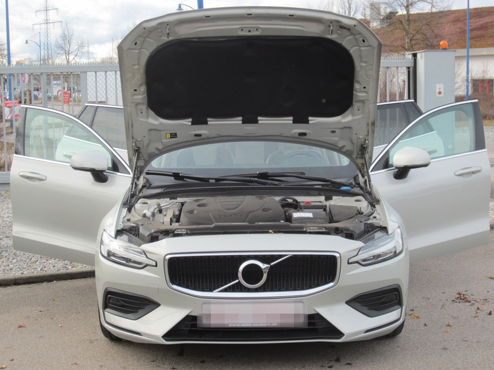 Volvo V60 D4 Momentum foto 8