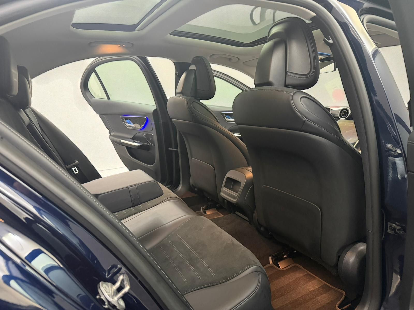 Mercedes-Benz C 300d 4M Limo AMG LINE PANO*DIGI-LIGHT*WIDE*KAM foto 18