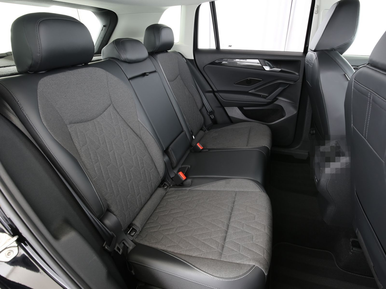 Volkswagen Tiguan 1.5eTSI 130PS DSG LIFE Navi RFK ACC LED P foto 15