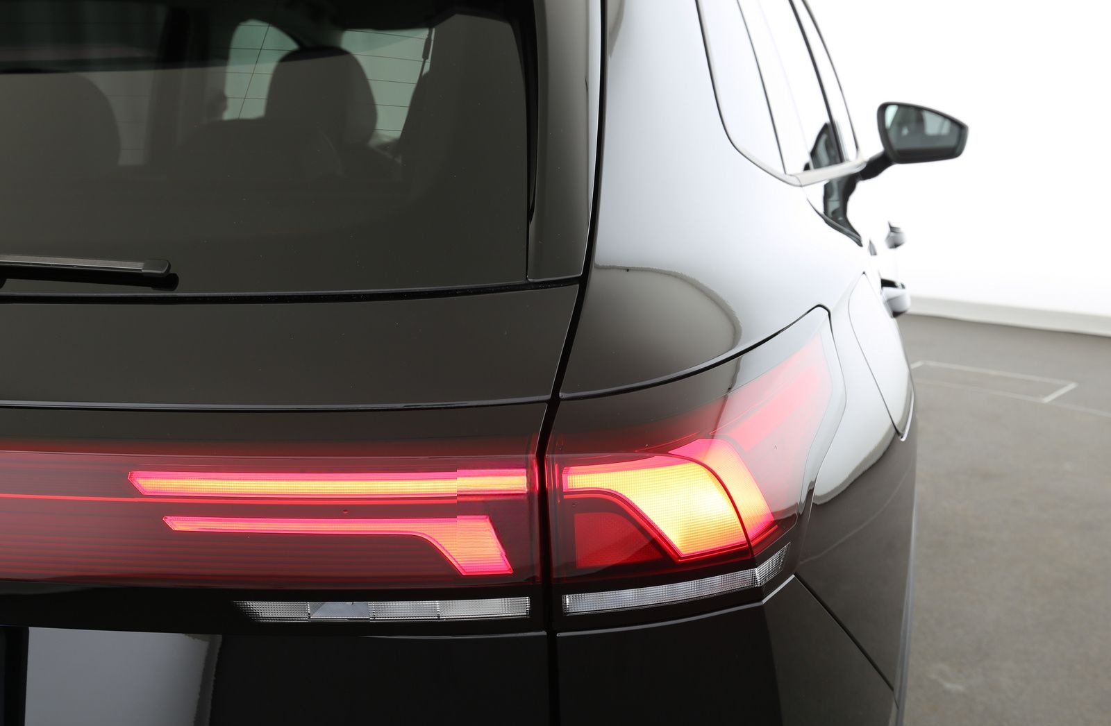 Volkswagen Tiguan 1.5eTSI 130PS DSG LIFE Navi RFK ACC LED P foto 23