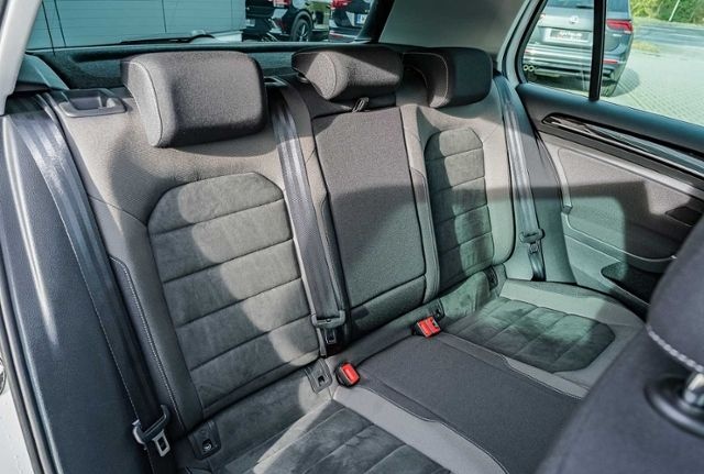 Volkswagen Golf VII 1.5 TSI DSG Highline *R-LINE*LED*NAVI* foto 12