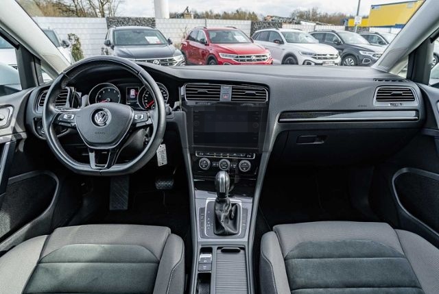 Volkswagen Golf VII 1.5 TSI DSG Highline *R-LINE*LED*NAVI* foto 13