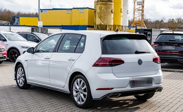 Volkswagen Golf VII 1.5 TSI DSG Highline *R-LINE*LED*NAVI* foto 4