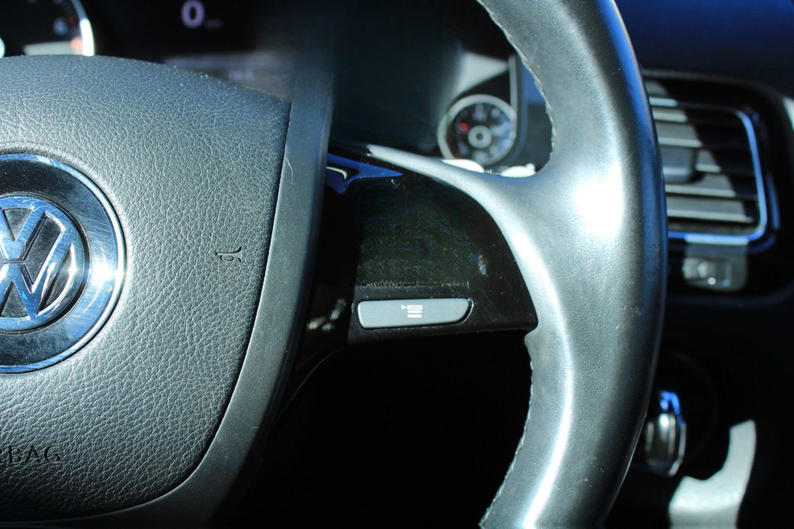 Volkswagen Touareg V6 FSI BMT+XENON+AHK+LEDER+MEMORY+NAVI foto 16