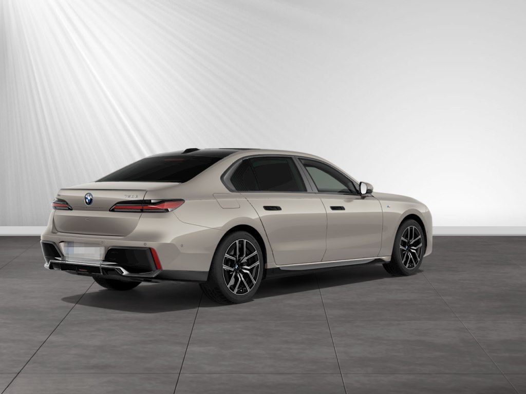 BMW 750e xDrive M Sport Pro|DAProf.|Autobahnass. foto 2