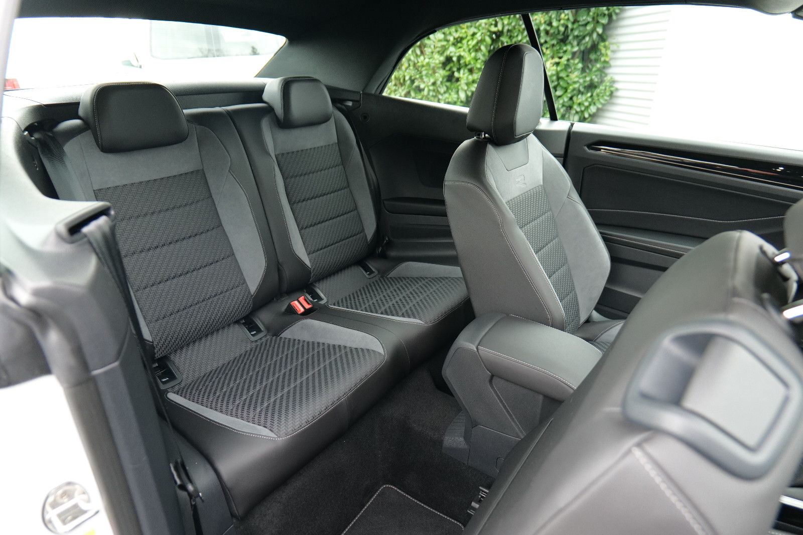 Volkswagen T-Roc Cabriolet R-Line 1.5 TSI 150PS DSG AHK+KAM foto 11