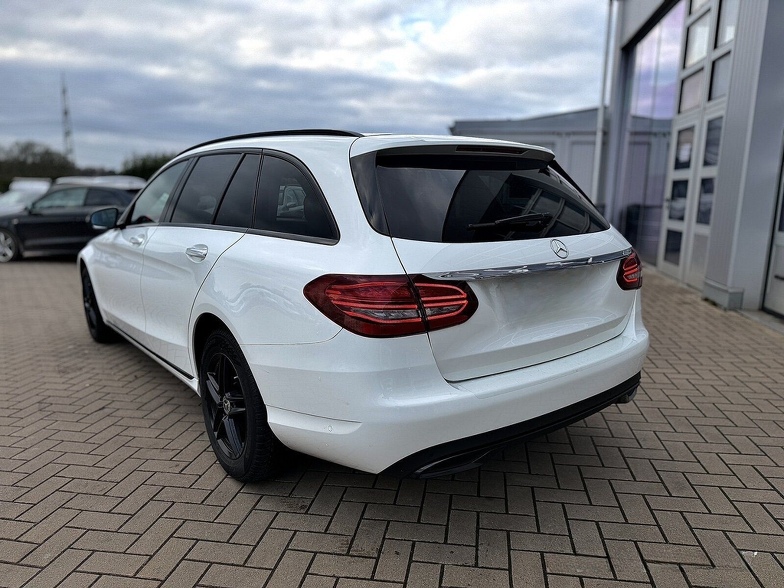 Mercedes-Benz C 200 T Avantgarde DISTRONIC+MEMORY+NAVI+SITZHZG foto 4