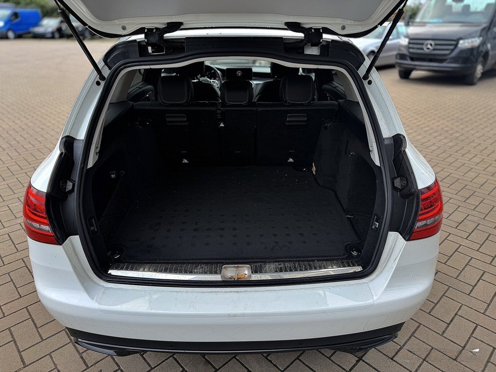 Mercedes-Benz C 200 T Avantgarde DISTRONIC+MEMORY+NAVI+SITZHZG foto 6
