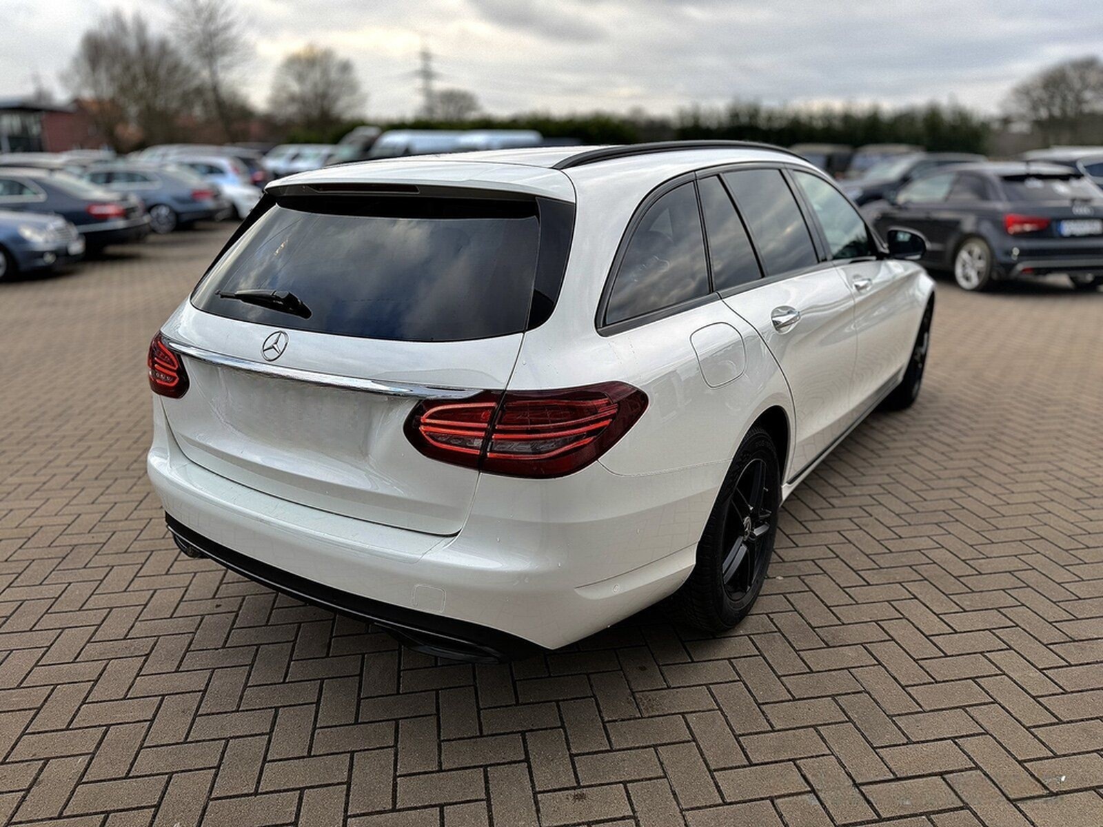 Mercedes-Benz C 200 T Avantgarde DISTRONIC+MEMORY+NAVI+SITZHZG foto 8