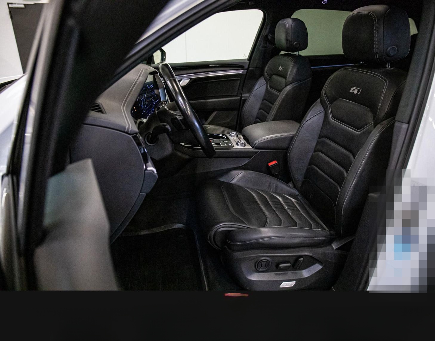 Volkswagen Touareg 3.0 TDI R-Line 4M MATRIX PANO STHZG 360° foto 12
