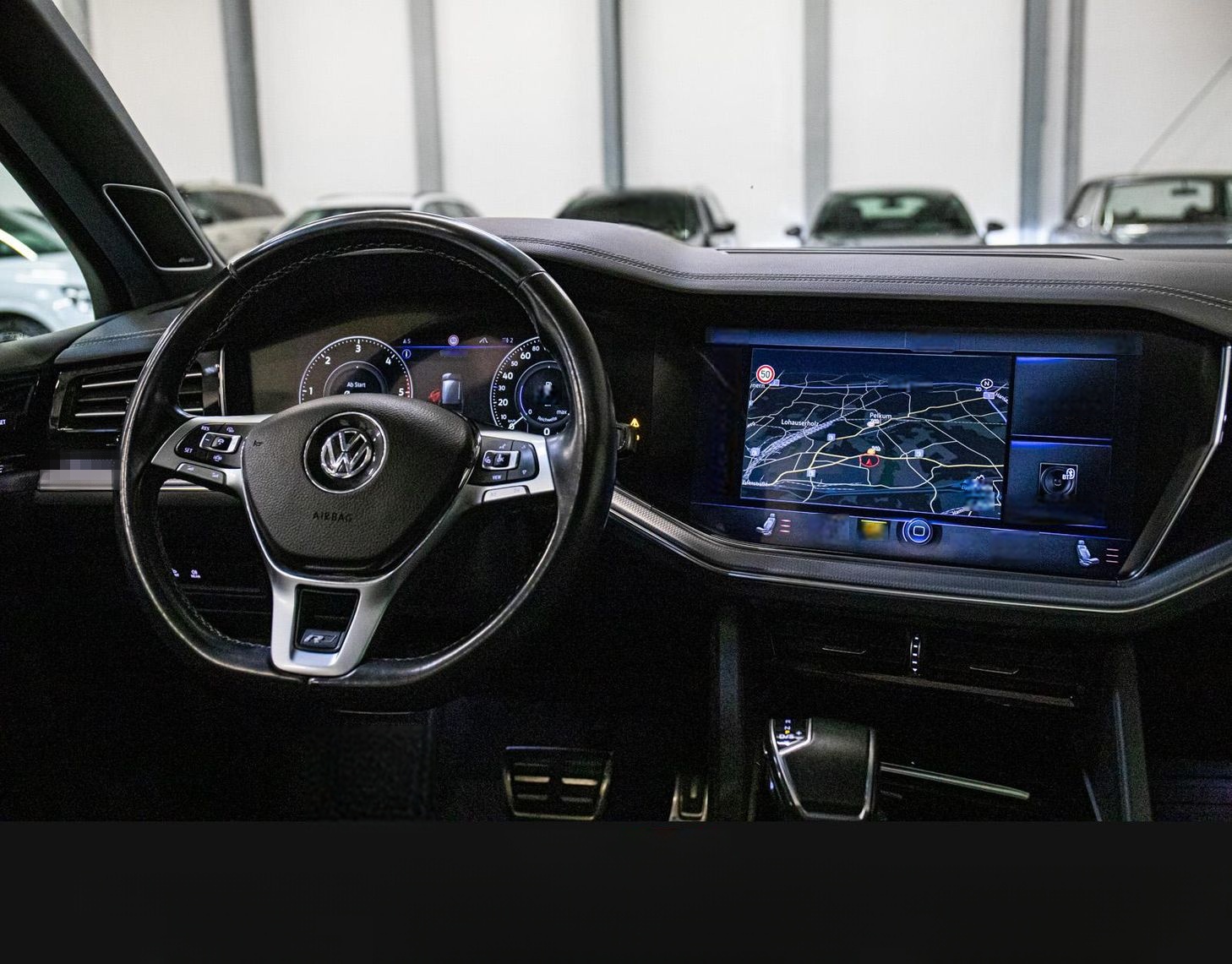 Volkswagen Touareg 3.0 TDI R-Line 4M MATRIX PANO STHZG 360° foto 15