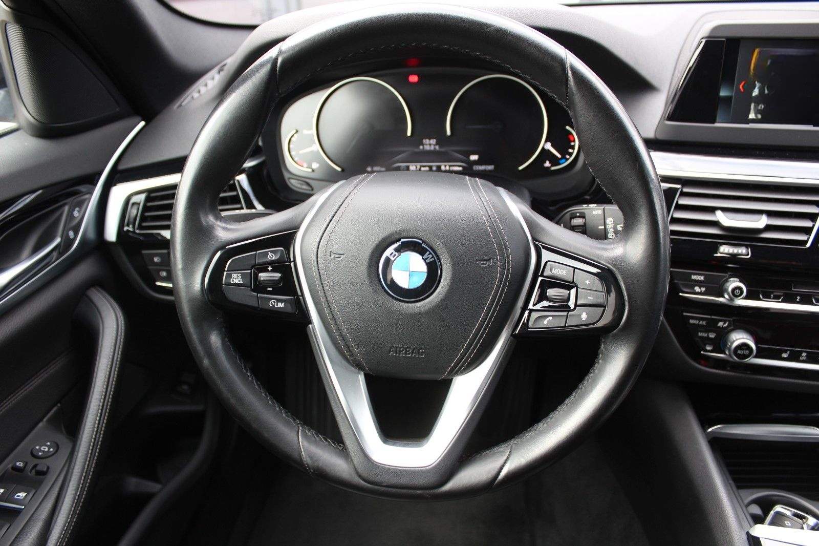 BMW 520d Touring*AHK*Leder*Top*HU/AU Neu*Scheckheft foto 12