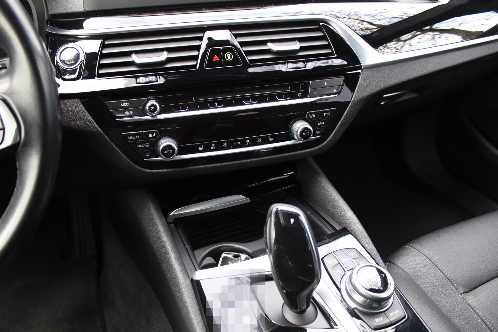 BMW 520d Touring*AHK*Leder*Top*HU/AU Neu*Scheckheft foto 13