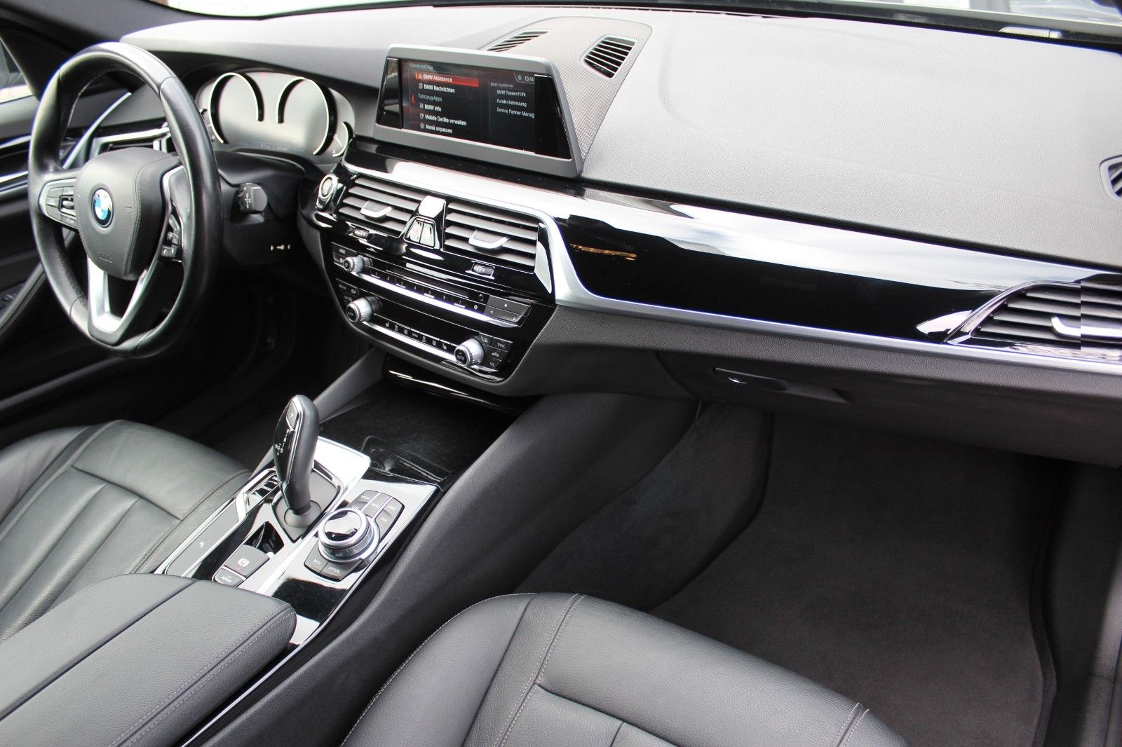 BMW 520d Touring*AHK*Leder*Top*HU/AU Neu*Scheckheft foto 16