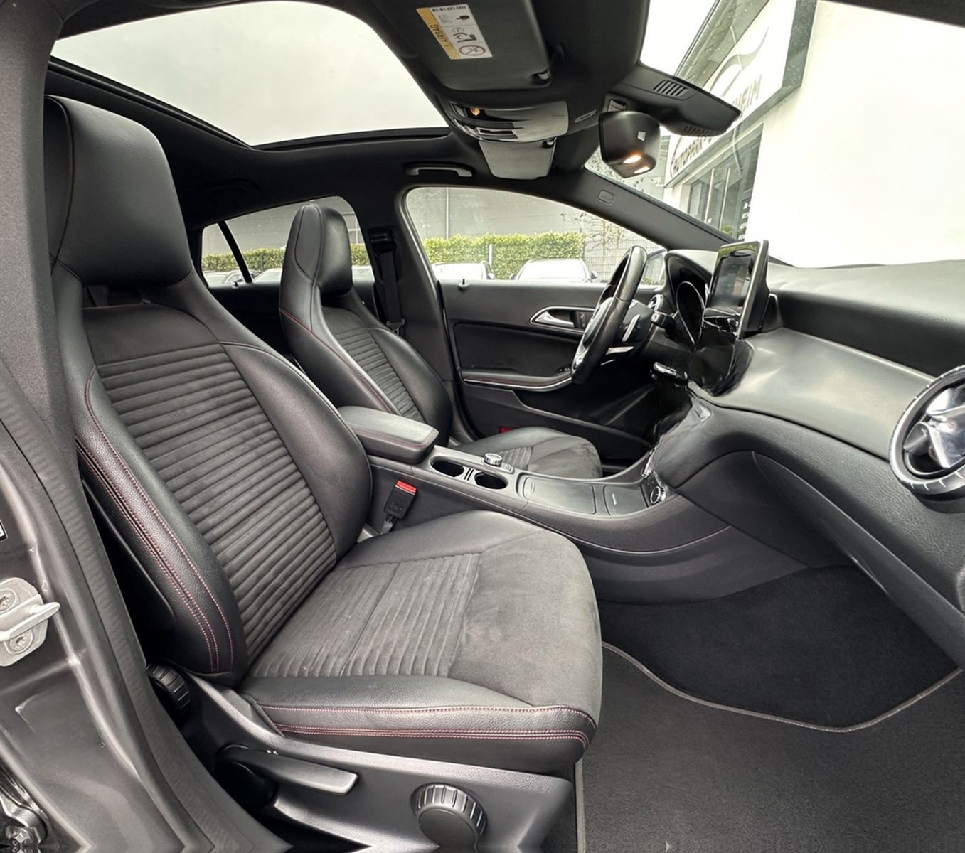 Mercedes-Benz CLA 250 Shooting Brake*AMG*PANO*SHZ*NAVI*XENON foto 6