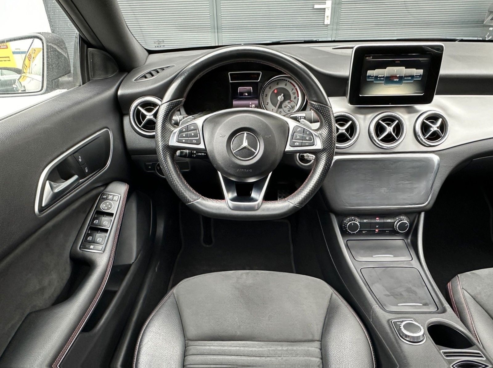 Mercedes-Benz CLA 250 Shooting Brake*AMG*PANO*SHZ*NAVI*XENON foto 9