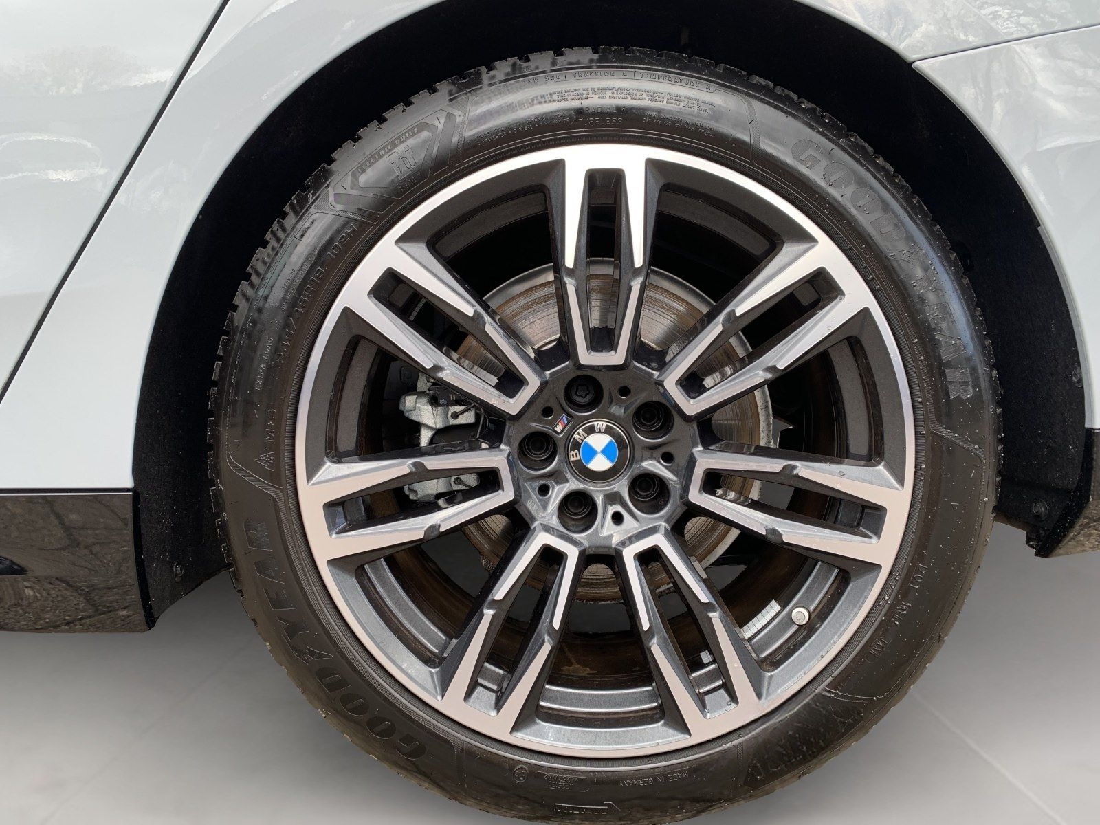 BMW 520d xDrive Touring AHK 360° STANDHZ HEAD-UP RFK foto 8