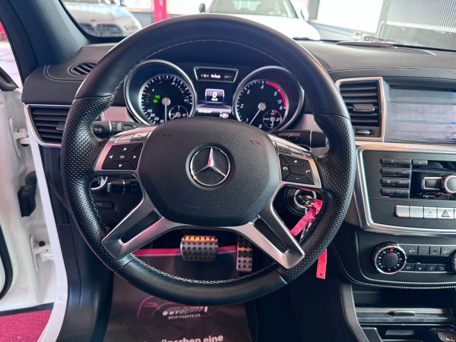 Mercedes-Benz ML 350 CDI AMG Paket Pano Airmatic ILS Comand 20 foto 15
