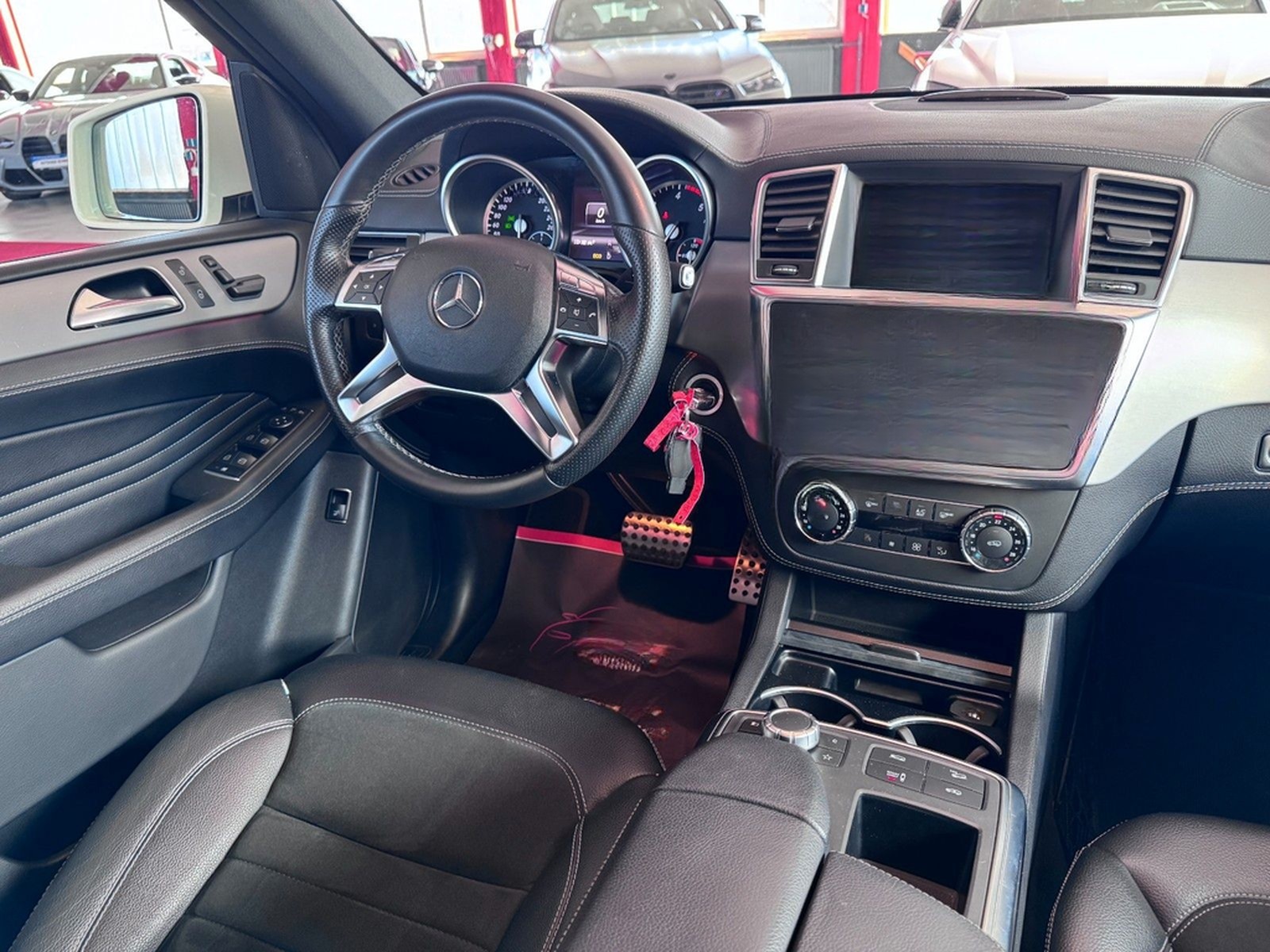 Mercedes-Benz ML 350 CDI AMG Paket Pano Airmatic ILS Comand 20 foto 3