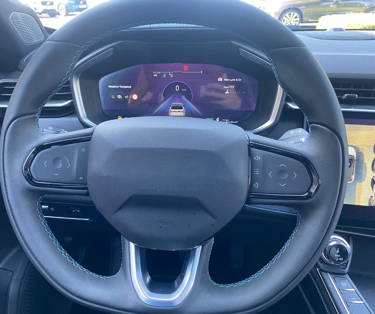 Lynk&Co 01 192kW El. Panodach Navi Memory Sitze Soundsys foto 14
