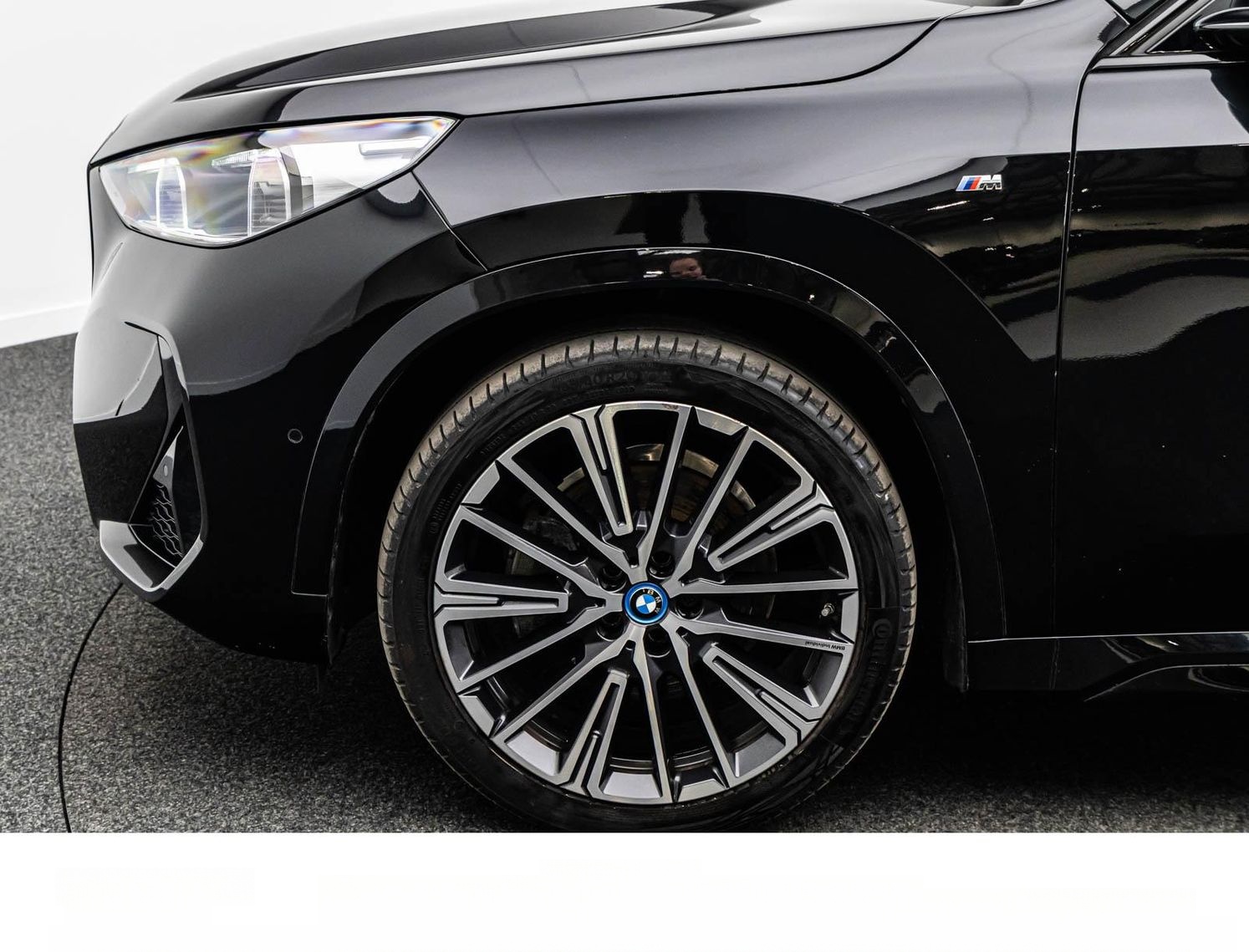 BMW iX1 30e xDRIVE M SPORT SHADOW/ACC/HuD/PANO/360° foto 13