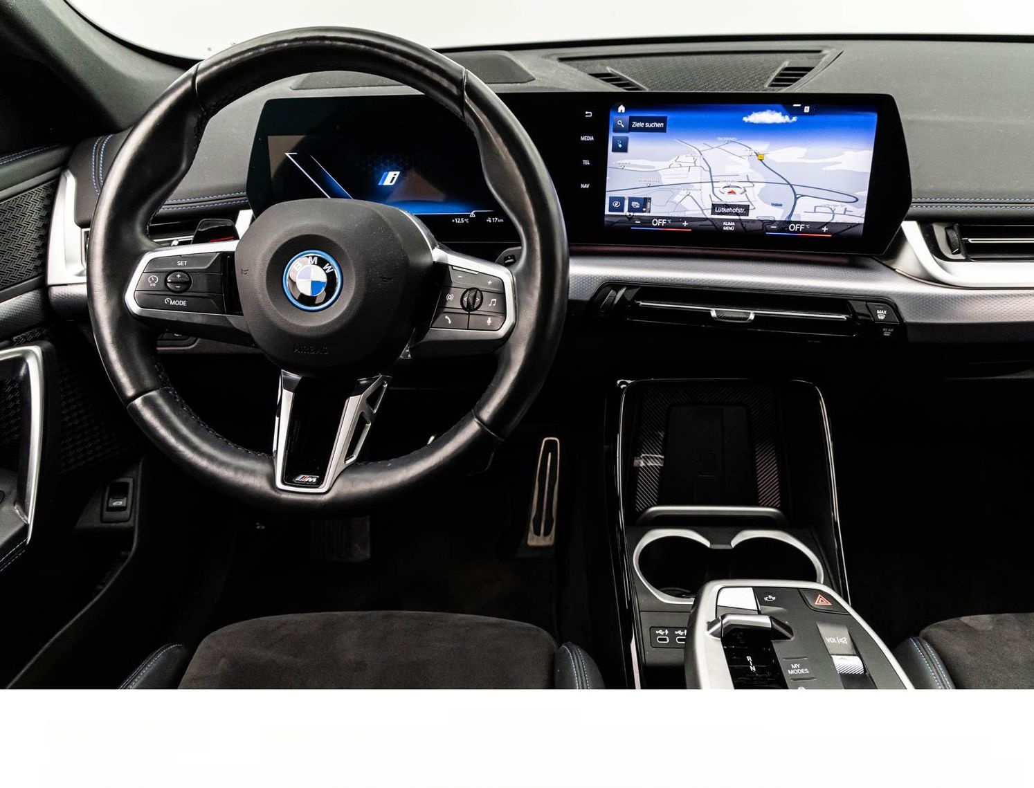 BMW iX1 30e xDRIVE M SPORT SHADOW/ACC/HuD/PANO/360° foto 21