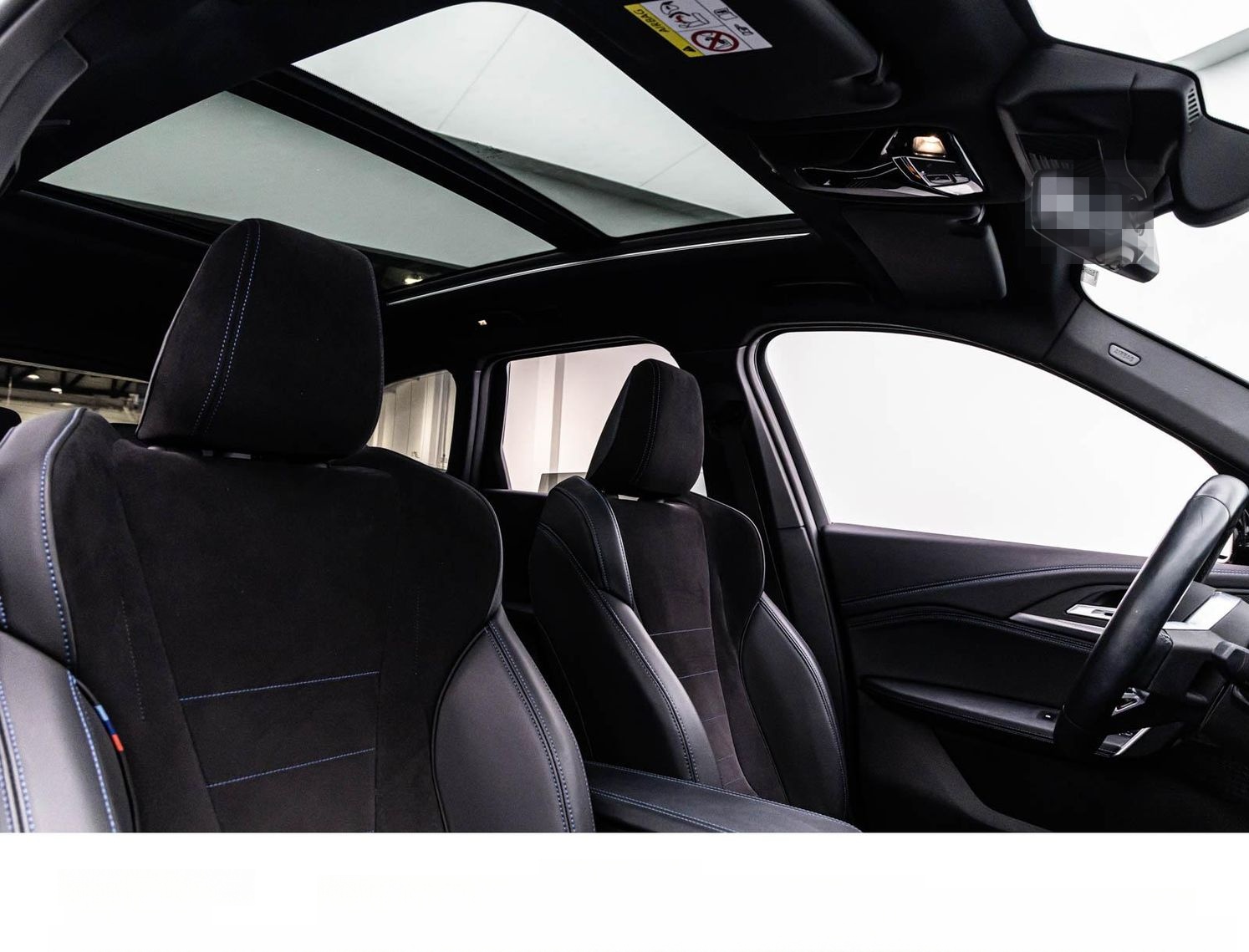 BMW iX1 30e xDRIVE M SPORT SHADOW/ACC/HuD/PANO/360° foto 22