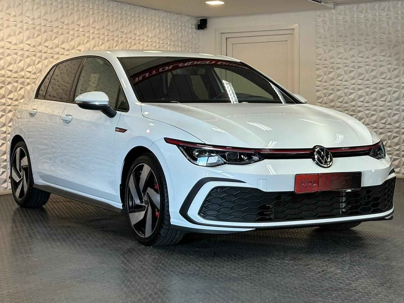 Volkswagen Golf 2.0TSI GTI* MATRIX#SHZ#LH#HUD#AHK#ACC#KEYLE foto 2