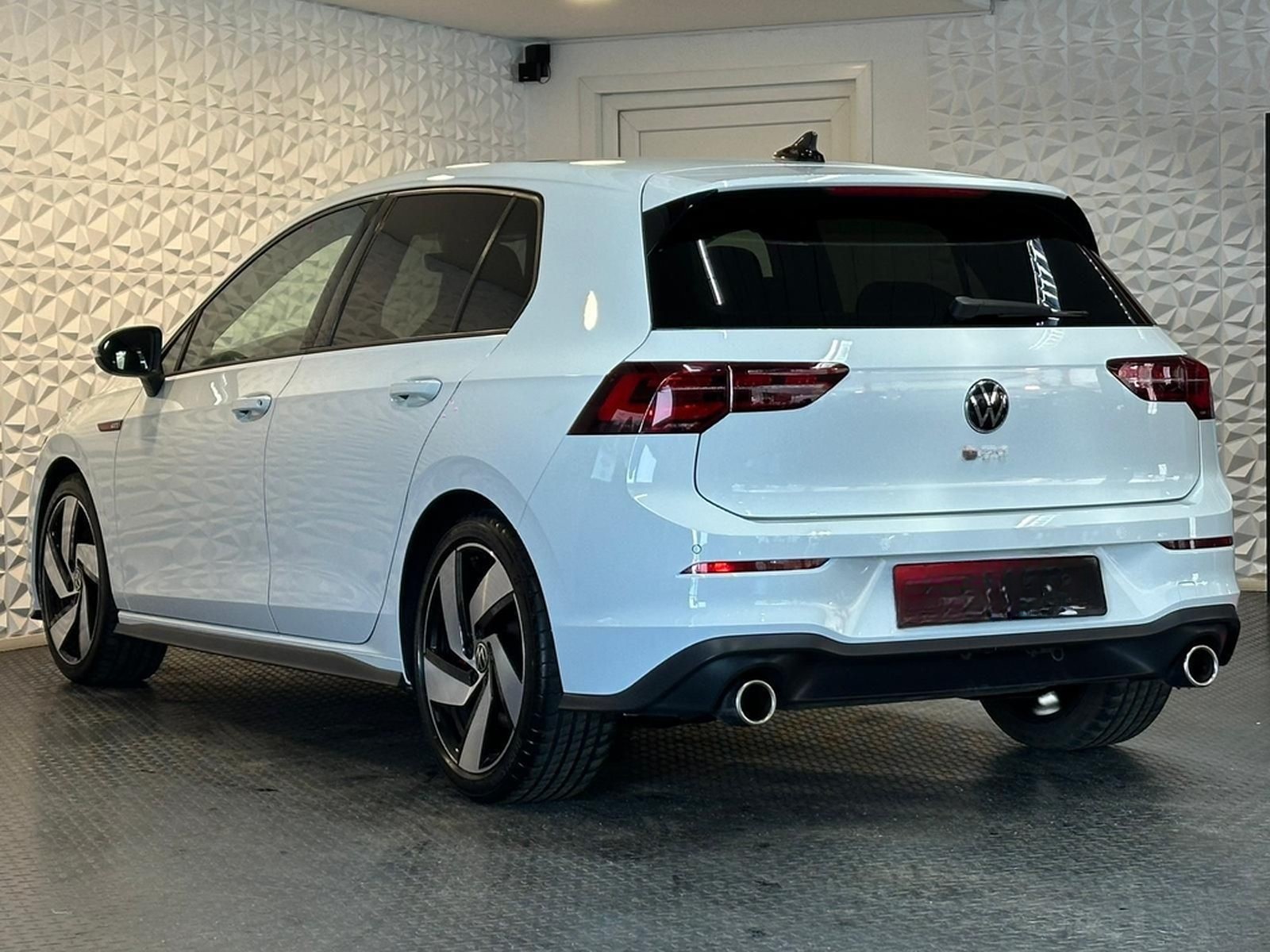 Volkswagen Golf 2.0TSI GTI* MATRIX#SHZ#LH#HUD#AHK#ACC#KEYLE foto 5