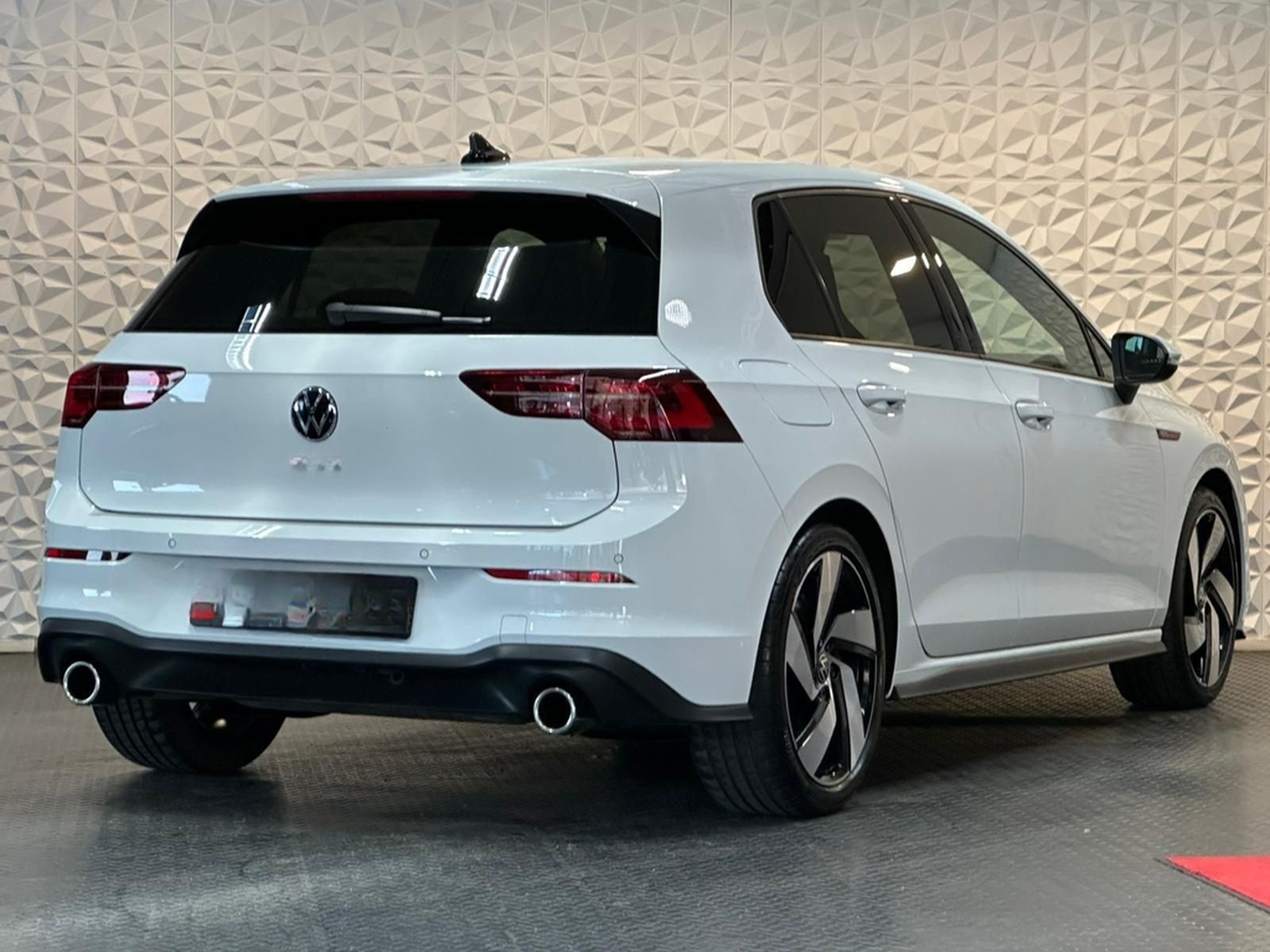 Volkswagen Golf 2.0TSI GTI* MATRIX#SHZ#LH#HUD#AHK#ACC#KEYLE foto 8