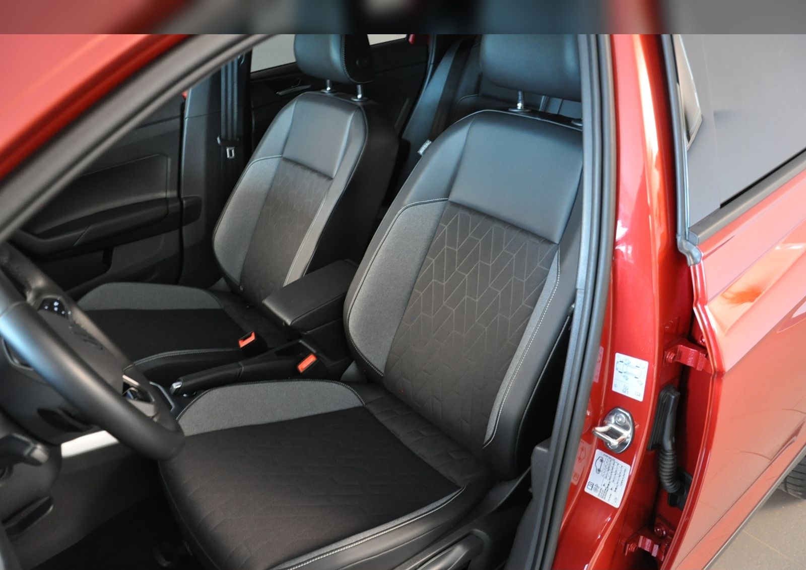 Volkswagen Taigo  Goal Life 1.0TSI Navi LED ACC foto 7