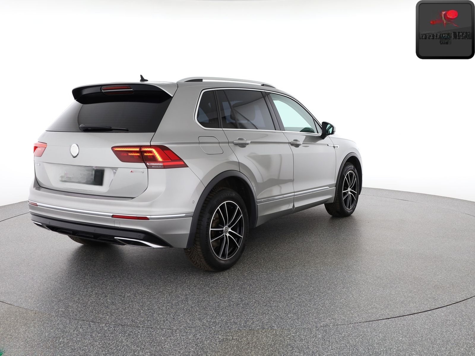 Volkswagen Tiguan 2.0 TSI 4M R LINE 360GRAD,MEMORY,STANDHZ foto 5