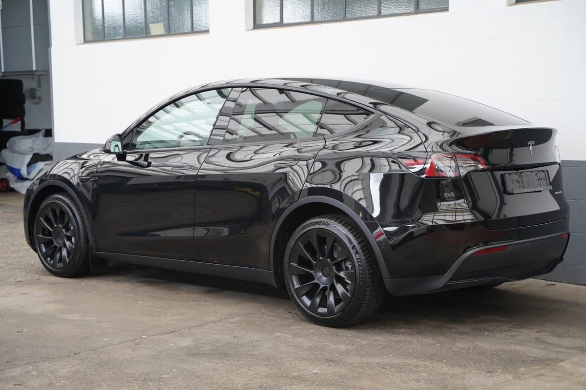 Tesla Model Y Long Range AWD AHK 20-Zoll foto 4