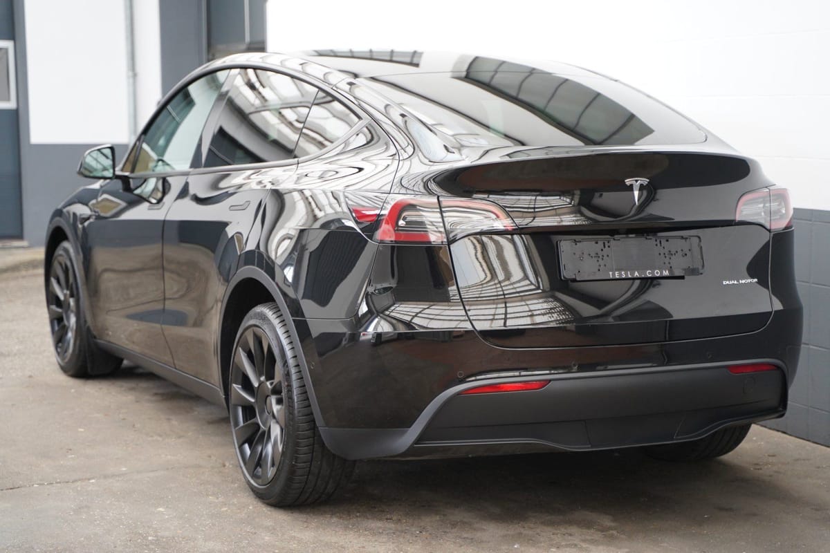 Tesla Model Y Long Range AWD AHK 20-Zoll foto 5