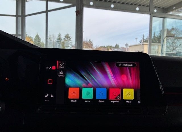 Volkswagen Golf VIII GTI Navi LED Kamera ACC Climatronic foto 17