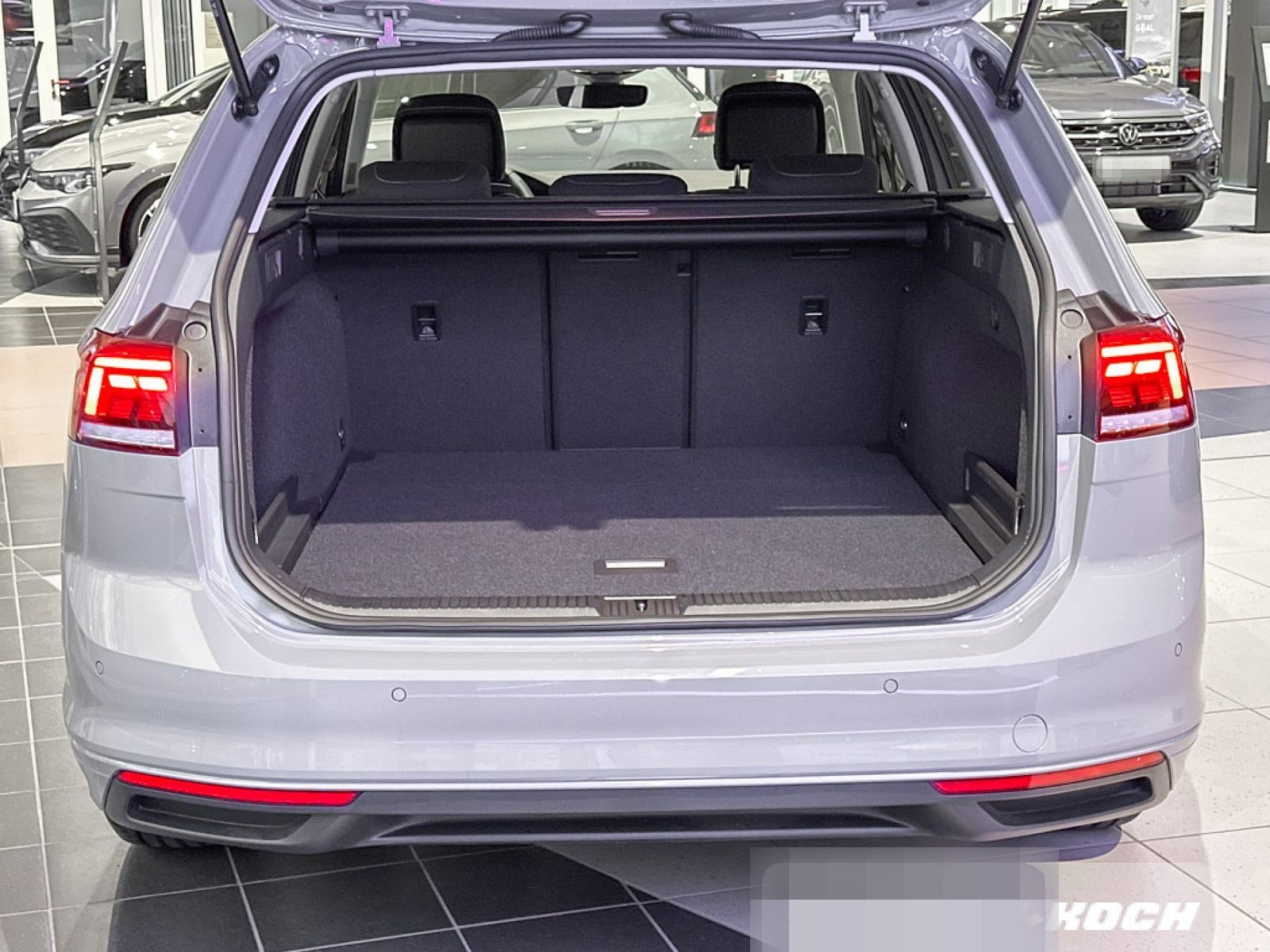 Volkswagen Passat Variant 2.0 TDI Business DSG + RFK + NAVI foto 13