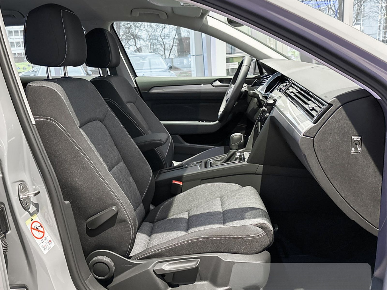 Volkswagen Passat Variant 2.0 TDI Business DSG + RFK + NAVI foto 5