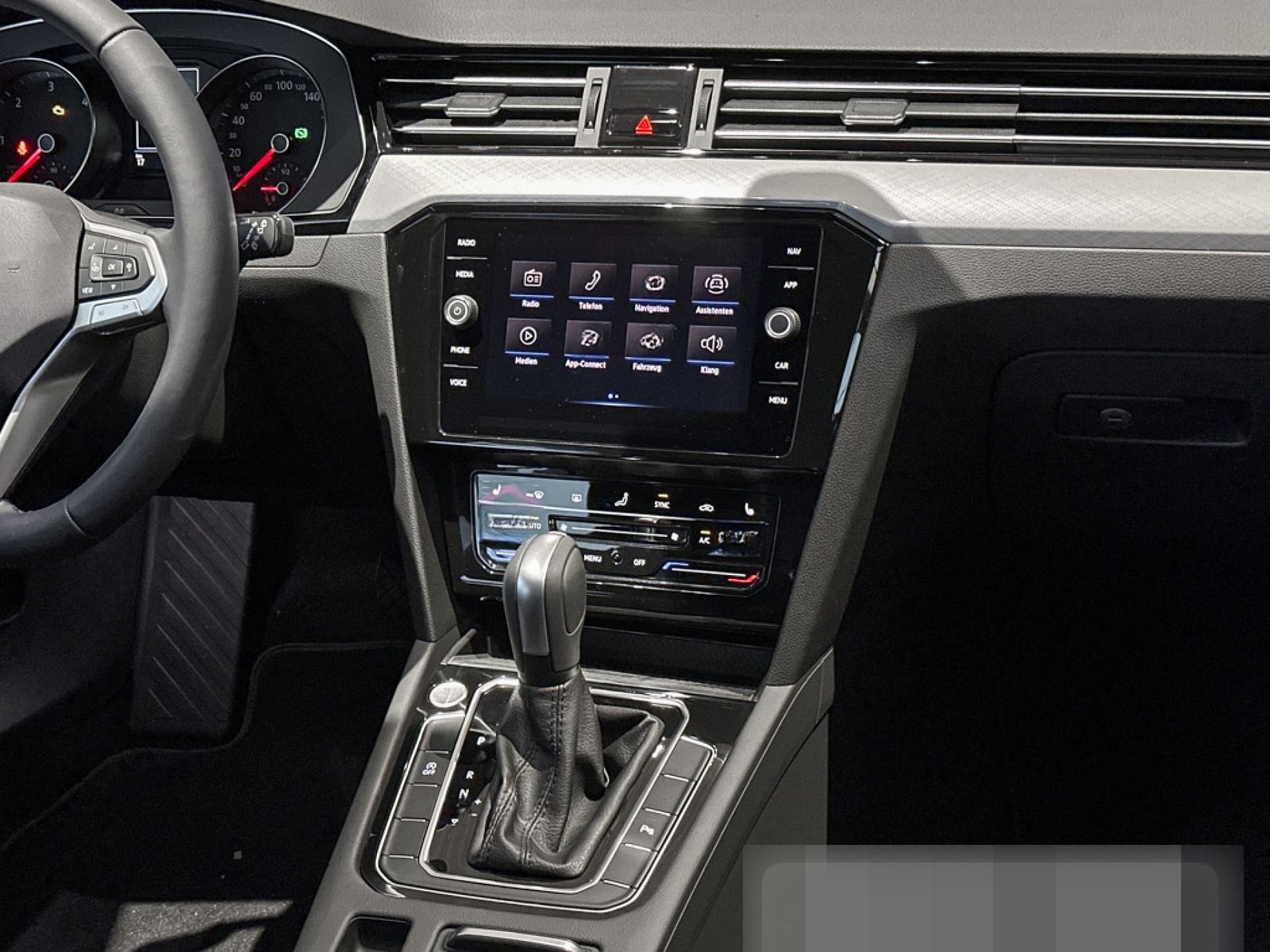 Volkswagen Passat Variant 2.0 TDI Business DSG + RFK + NAVI foto 7