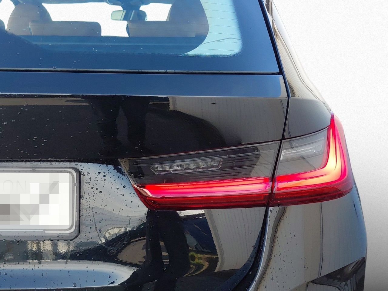 BMW 330i xDrive Touring foto 12