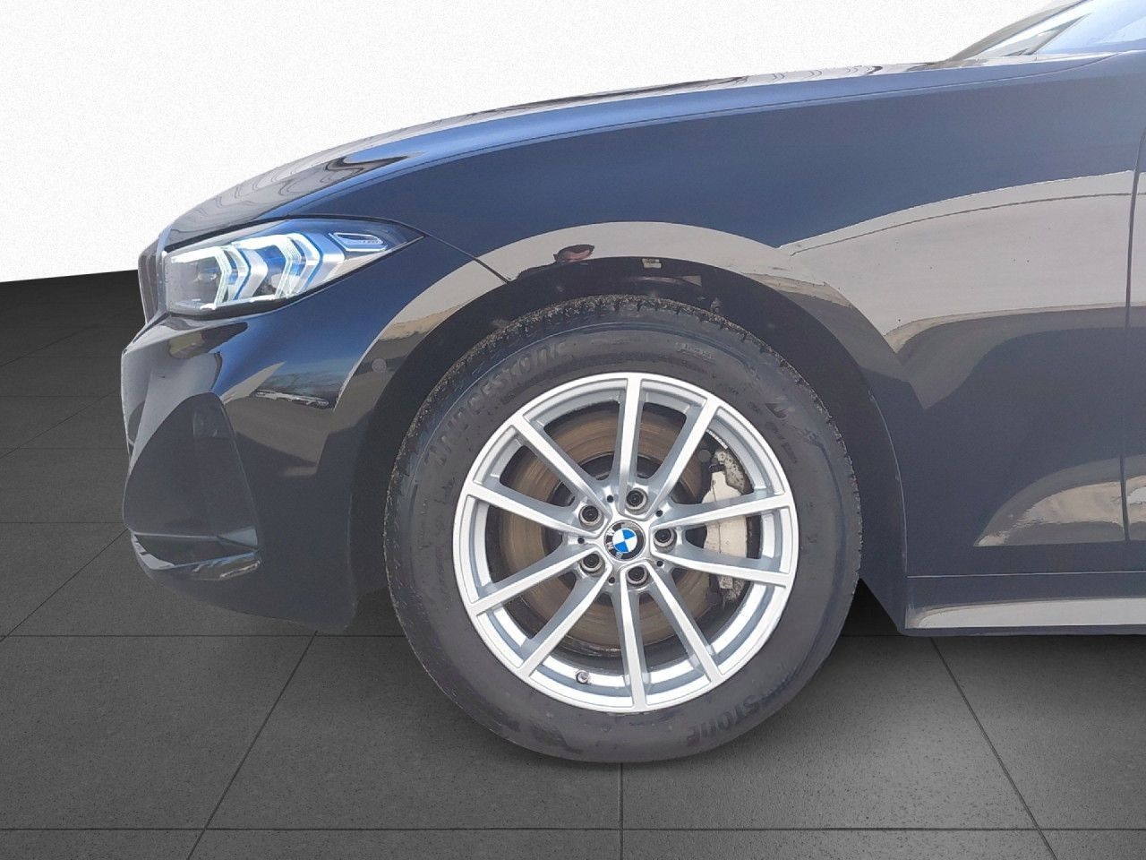 BMW 330i xDrive Touring foto 22
