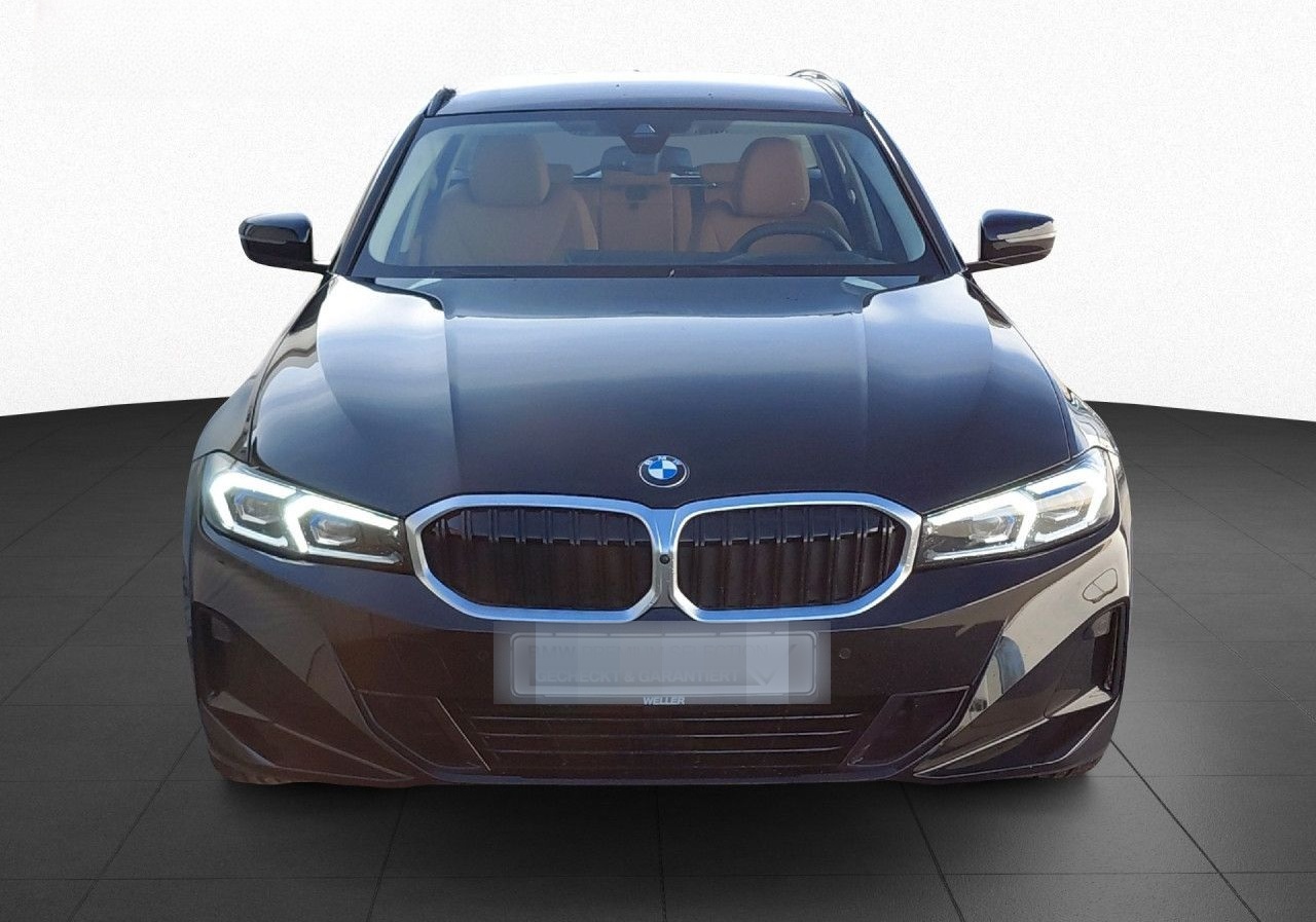 BMW 330i xDrive Touring foto 6