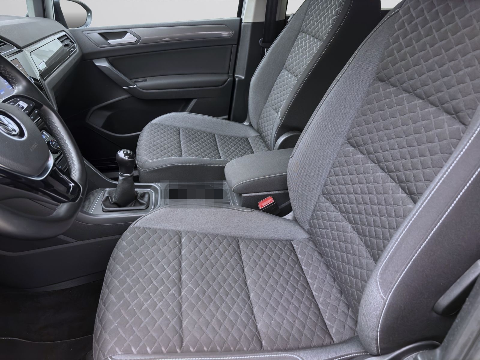 Volkswagen Touran 1.4 TSI JOIN AHK NAVI SITZHZG PDC foto 9