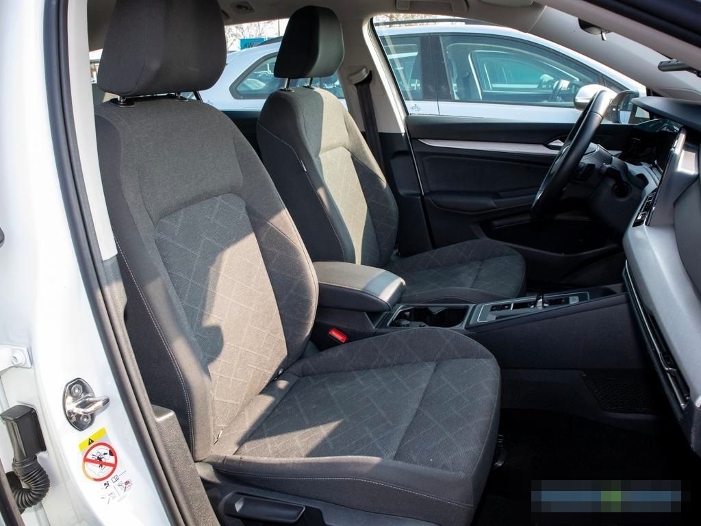 Volkswagen Golf Variant 2.0 TDI Life DSG LED / Einparkhilfe foto 4