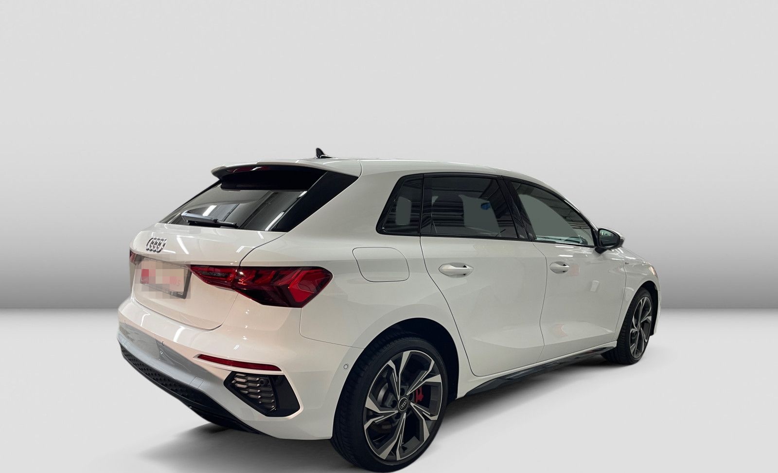 Audi A3 Sportback 45TFSIe S-trc S-line Matrix Pano CA foto 4