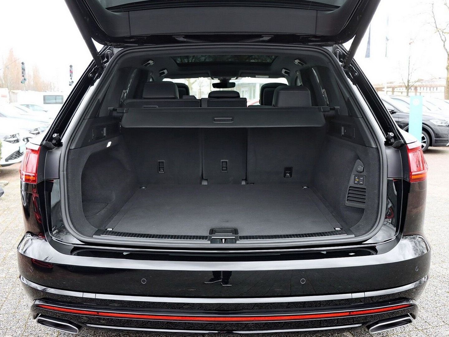 Volkswagen Touareg R-Line 4MOTION 3.0 V6 TDI SCR PANO/AHK/D foto 15