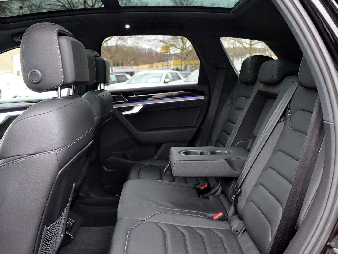 Volkswagen Touareg R-Line 4MOTION 3.0 V6 TDI SCR PANO/AHK/D foto 6