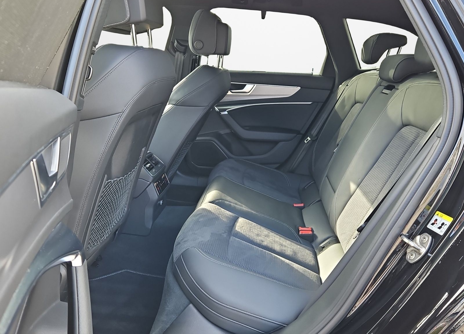 Audi S6 Avant TDI tiptronic NaviPlus Matrix AHK Pano  foto 12