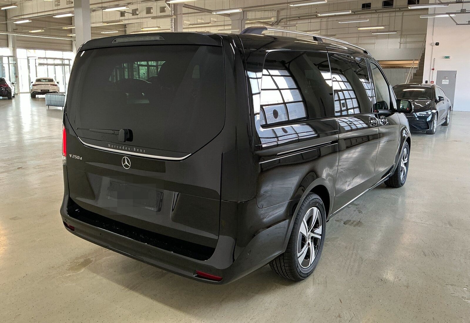 Mercedes-Benz V 250d STYLE+LED+NAVI+AHK+360G+STDHZG+DISTR+MBUX foto 4