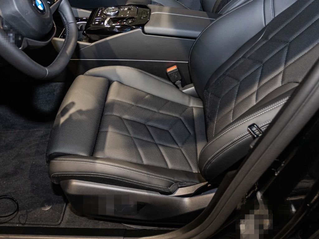 BMW 520 d+AHK+Navi+HUD+360 Kamera+Leder NP 73.510,- foto 8
