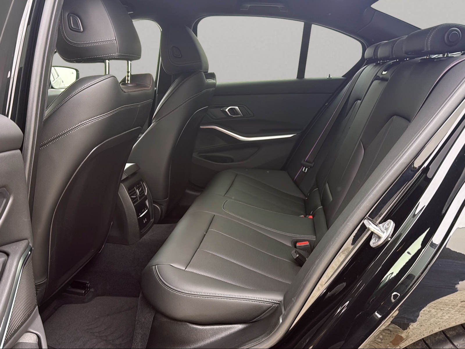 BMW 318d Limousine M Sport AHK LiveCockpitProf HiFi foto 13
